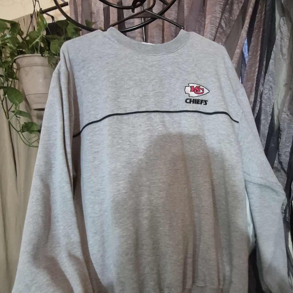 NFL Chiefs Gray Crewneck Sweater